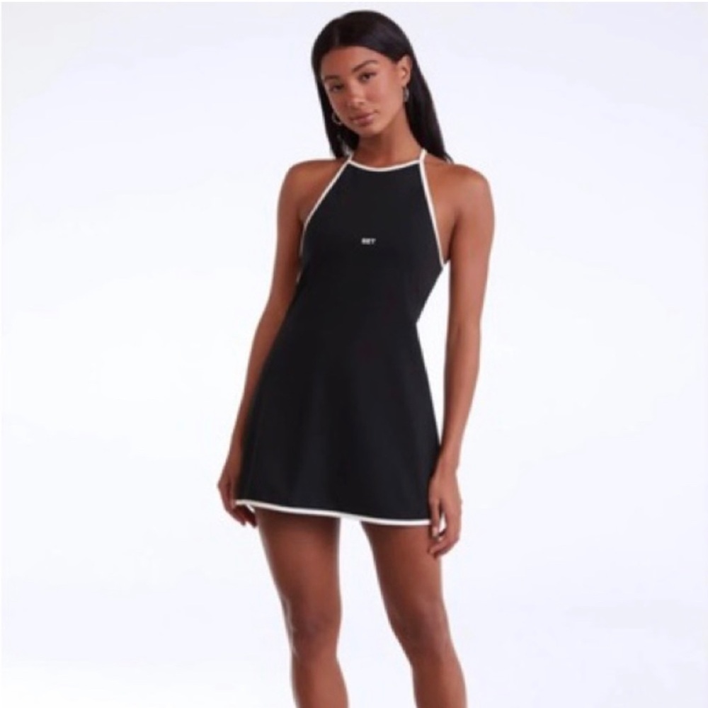 Set Active Sportbody High Neck Open Back Contrast Dress